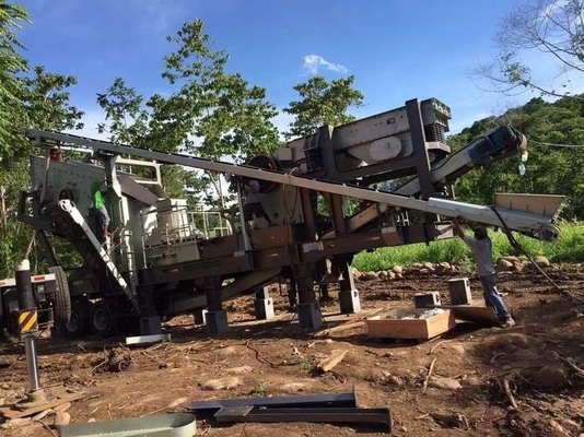 100 Verpletteren en het Onderzoeksinstallaties Kleine Beweegbare Stenen Maalmachine van TPH KE600 het Draagbare