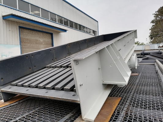 Vibro van Koolstofstaal Trillende Pan Feeder ZSW420*110 Grijze Voeder