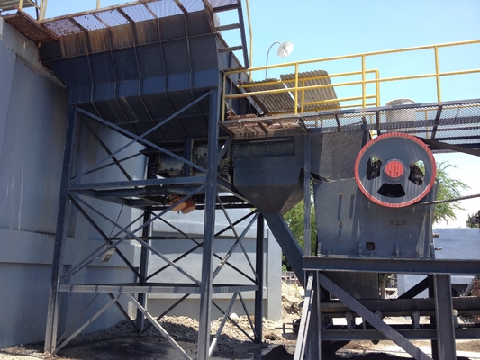 Gele en Witte Shanbao-Maalmachinepe reeks en 10 X 36 de Steen Gray Mining Rock Crusher Construction van de Kaakmaalmachine