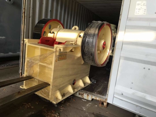 Mini Small Mobile Jaw Crusher-de Rotsmaalmachine 500mm van het Spoor Gouden Erts het Voeden Grootte