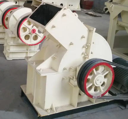 Mini Mobile Diesel Hammer Crusher-Steenkool van het het Kalksteen Gouden Erts van de Machine de Draagbare Zoute Rots