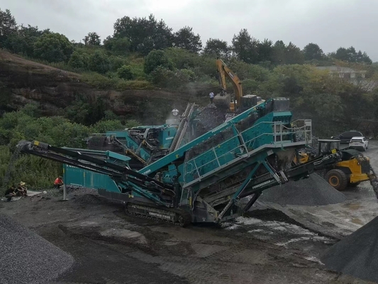 500 TPH gebruikten de Mobiele Stenen Maalmachine van de Maalmachine550sr Spoor Opgezette Tweede Hand die in 2020 wordt gemaakt